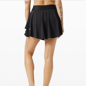 Lululemon black court rival skirt size 8 tall